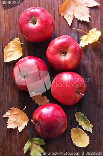 Image of red apples