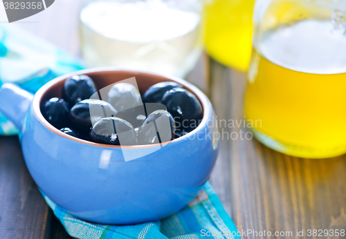 Image of black olives