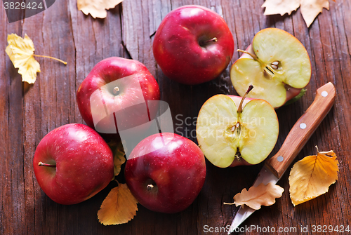 Image of red apples