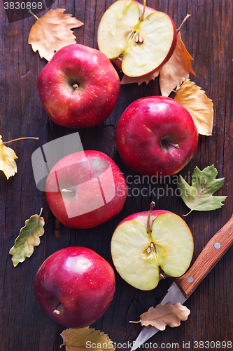 Image of red apples