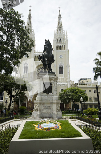 Image of simon bolivar park guayaquil ecuador