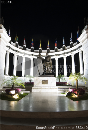 Image of rotunda malecon 2000