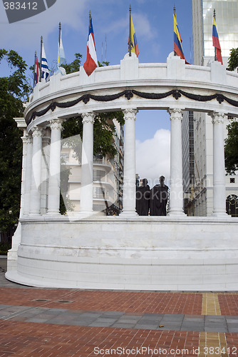 Image of rotunda malecon 2000