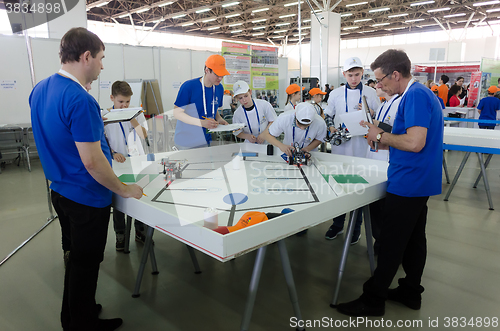 Image of Competitions of robots among school students