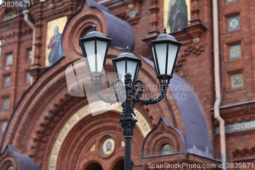 Image of street lamp in the classical style