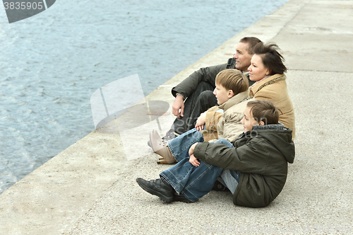 Image of Happy smiling family 