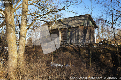 Image of old wooden house  