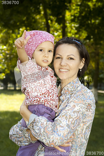 Image of Honey woman with daughter