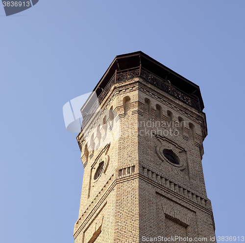 Image of old fire tower  