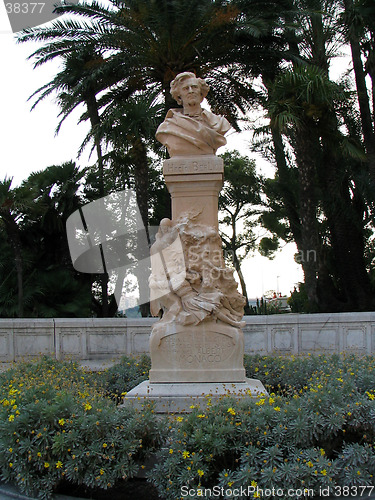 Image of statue