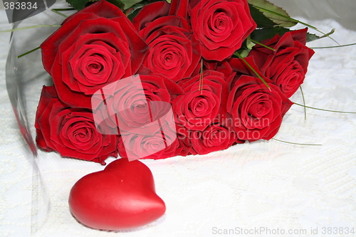 Image of Red roses and red heart