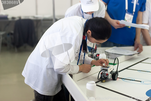 Image of Competitions of robots among school students