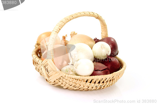 Image of Onions in a basket