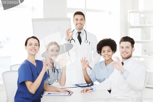 Image of group of doctors on presentation at hospital
