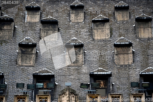 Image of Many windows on the roof