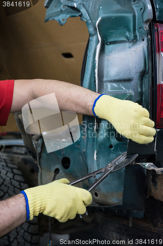 Image of Repairing automotive body