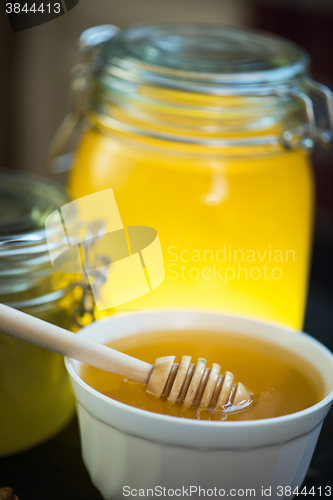 Image of Honey with walnut