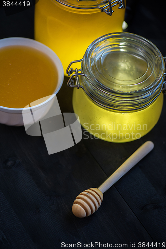 Image of Honey with walnut