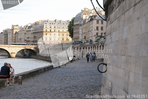 Image of Seine embankment.
