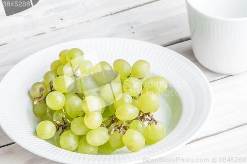 Image of Plate with green grapes