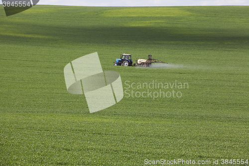 Image of tractor in the field 