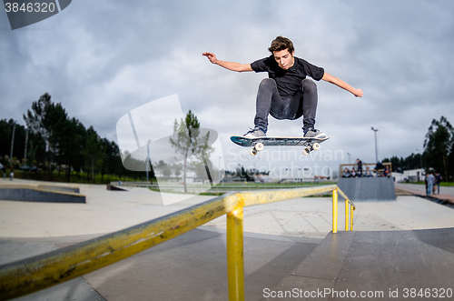 Image of Skateboarder doing a ollie