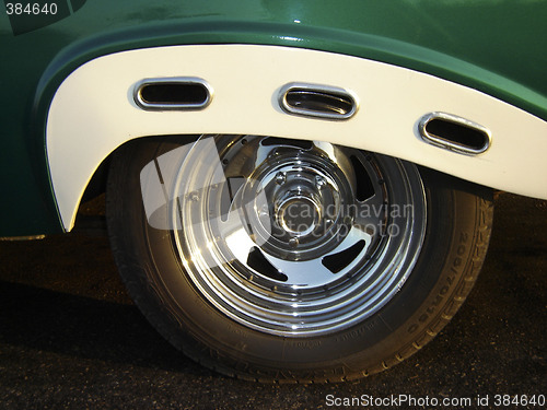 Image of Wheel of old American-style Cuban car