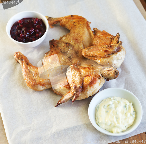 Image of chicken tobacco with sauces