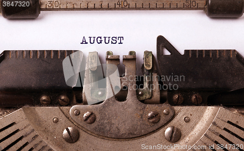 Image of Old typewriter - August