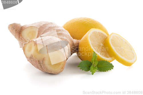 Image of Ginger root and lemon slice