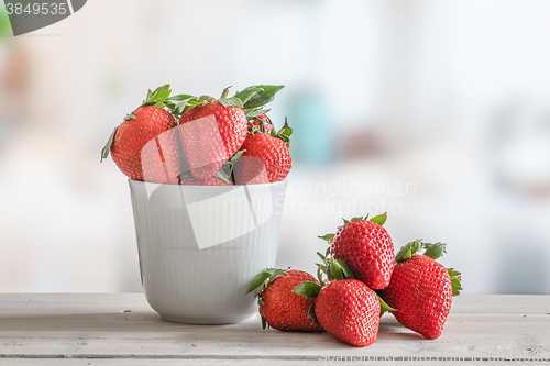 Image of Strawberries in a white bowl