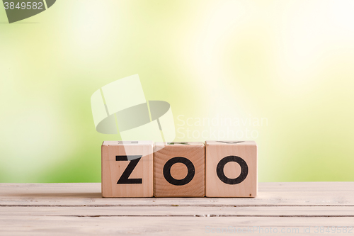 Image of Zoo sign on a green background