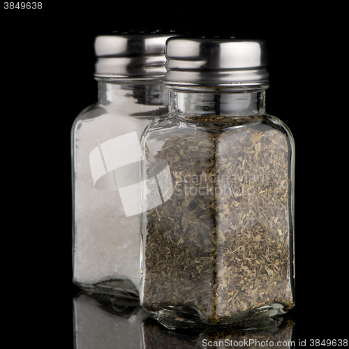 Image of  Salt and oregano shakers