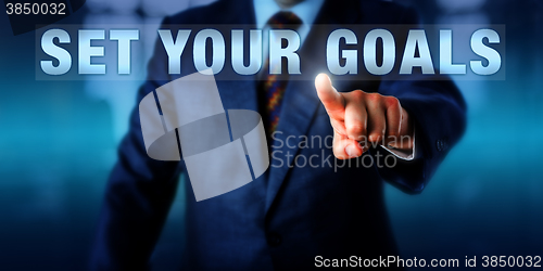 Image of Business Coach Touching SET YOUR GOALS