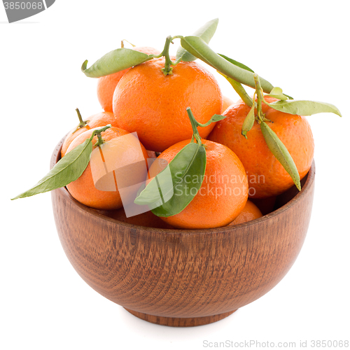 Image of Tangerines on wooden  bowl 