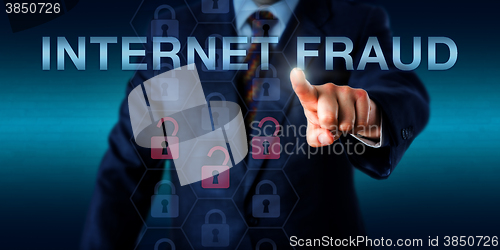 Image of Merchant Pushing INTERNET FRAUD\r