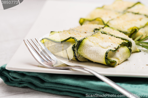 Image of Interlaced courgettes or zucchini slices