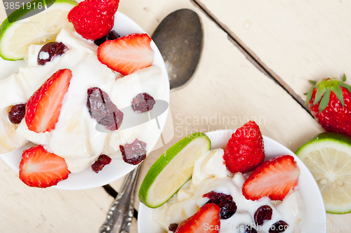 Image of fruit and yogurt salad healthy breakfast