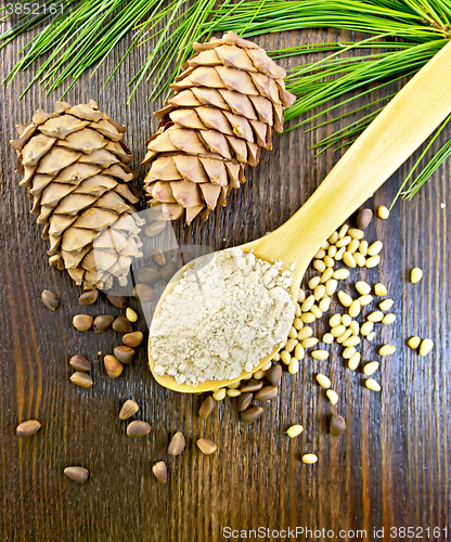 Image of Flour cedar in spoon on board top