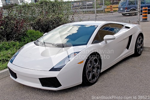 Image of sport car white