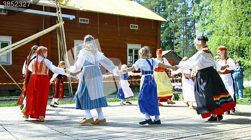 Image of Unidentified dancers in folklore ensemble