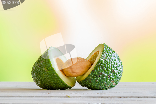 Image of Avocado cutted in half