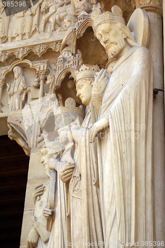 Image of Sculptures on the Notre Dame de Paris