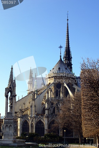 Image of facade of Notre Dame de Paris