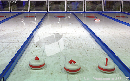 Image of Curling