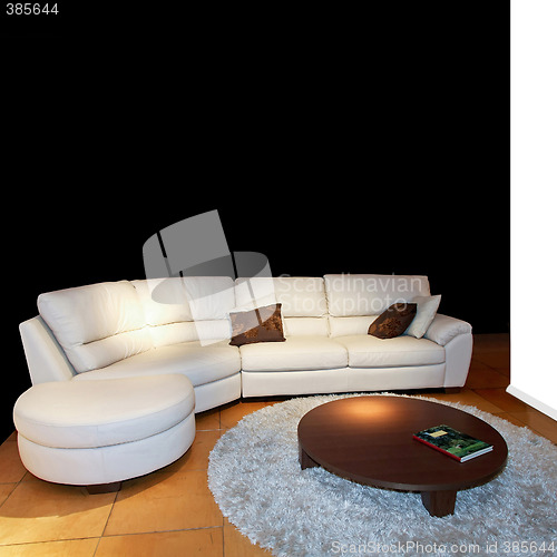 Image of White living room 2
