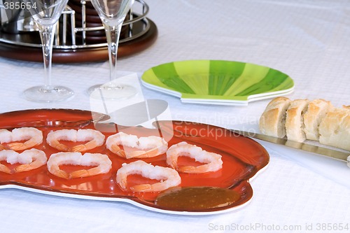 Image of Shrimp Plate with Sliced Bread and Cocktail Set