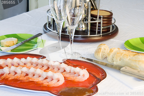 Image of Shrimp Plate with Sliced Bread and Cocktail Set