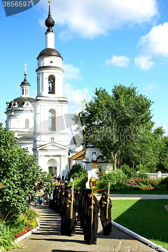 Image of Nuns take part in the religious procession