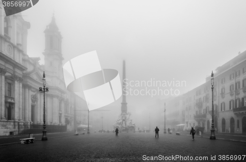 Image of Piazza Navona shrouded in fog